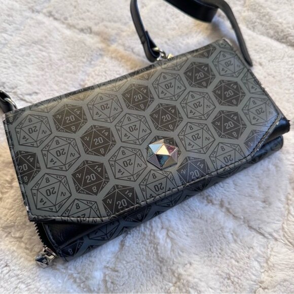 Think Geek | Dungeons & Dragons "Bag of Holding" Clutch Crossbody Bag Purse - Picture 4 of 14